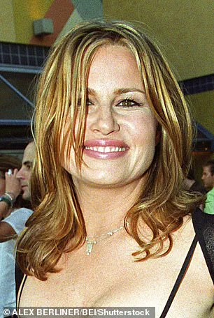 Exclusive Analysis: The Cosmetic Tweaks Behind Jennifer Coolidge's Emmy Look