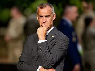 Stark Contrast: Immigration Enforcers' Revelry at Mar-a-Lago Amid Community Concerns