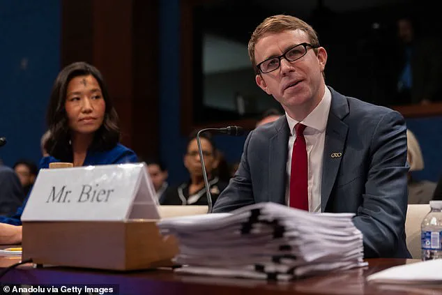 Controversy Over Lethal Force by Federal Agents in Minneapolis Protest Sparks Debate on Legal and Ethical Concerns, Following Death of Veteran Nurse Alex Pretti