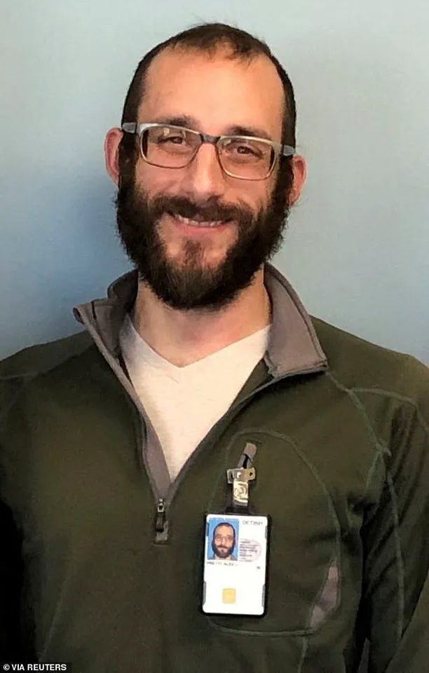 Resurfaced Video of Minneapolis Nurse's Tribute to Fallen Veteran Sparks National Debate Over Government Power and Individual Rights