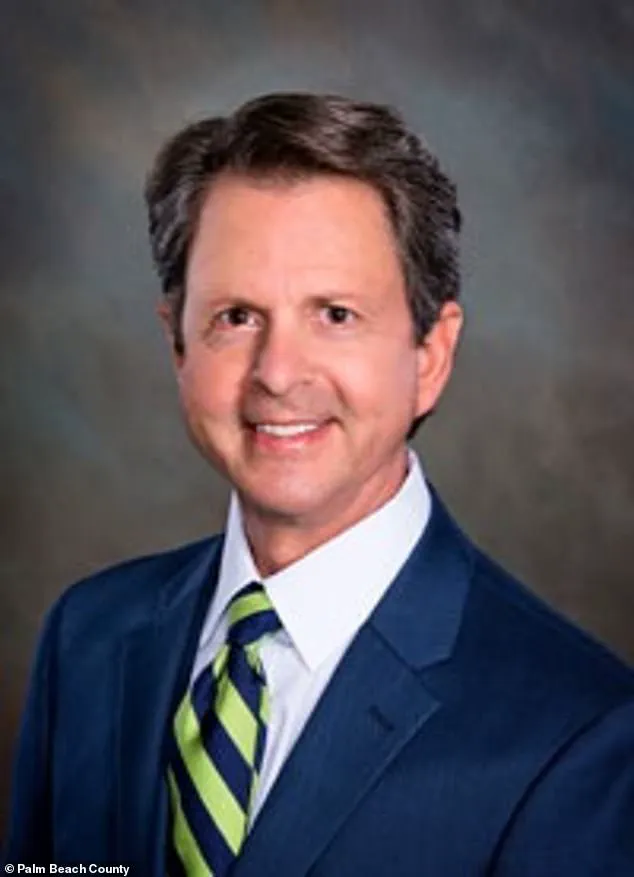 Noise Complaints Rise as Altered Flight Paths Over Trump's Florida Estate Spark Resident-Federal Tensions