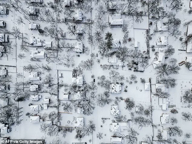 Imminent Threat: 35 Million Americans Braced for Severe Weather as Blistering Bomb Cyclone and Arctic Phenomenon Winter Storm Gianna Approaches