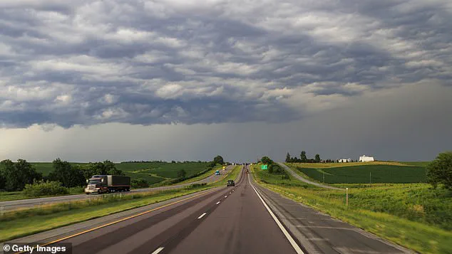 Iowa Mother Arrested in Shocking $10,000 Infant Sale Attempt: Community in Outrage