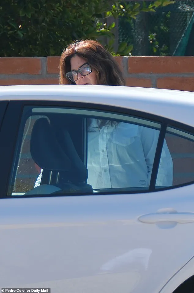 Savannah Guthrie's veteran brother joins desperate search for missing mother as manhunt enters fourth day