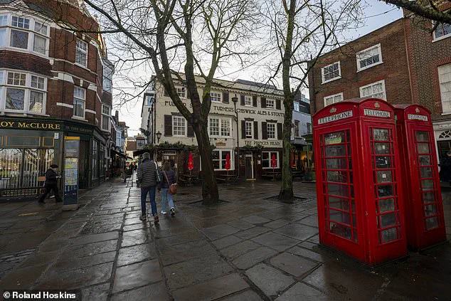 Brazen Jewelry Store Robbery Shocks Richmond-Upon-Thames Community