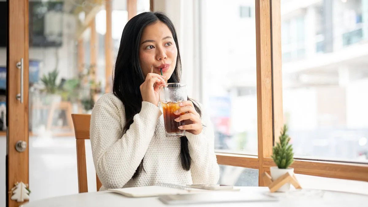 Harvard Study Links High Caffeine Intake to 18% Lower Dementia Risk, Highlighting Long-Term Brain Health Benefits