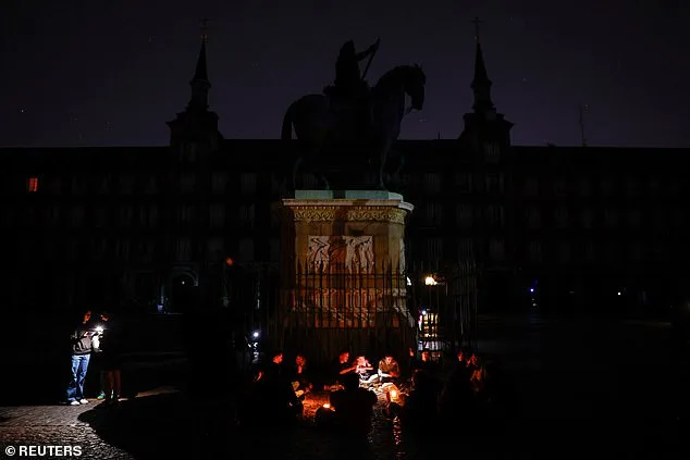 Macron Blames Spain's Blackout on Renewable Energy Reliance as Debate Over Cause Intensifies