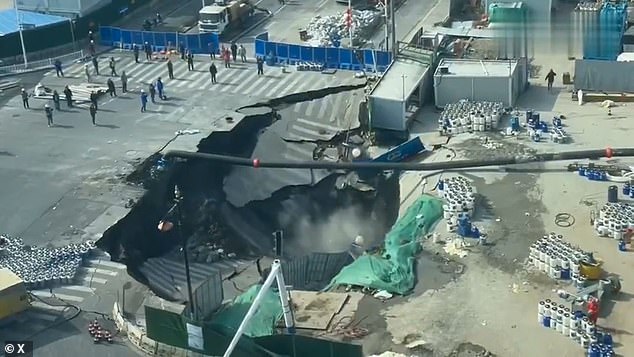 Shanghai Construction Site Sinkhole Linked to Metro Work; No Injuries