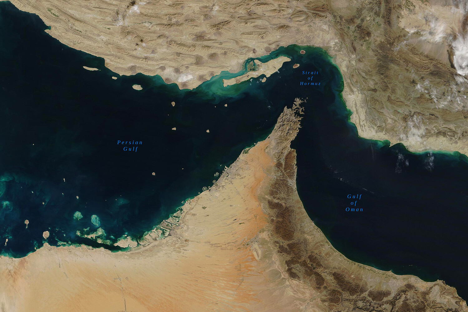 Iran Tightens Control Over Strategic Strait of Hormuz, Raising Global Trade Alarm