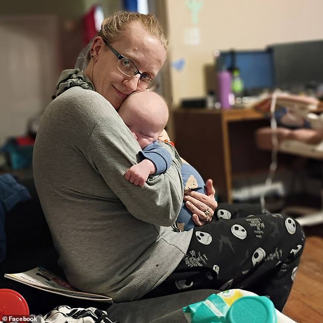 Amber Dena Snow Arrested for Allegedly Sending Drug-Laced Lasagna to Family in Bizarre Miscarriage Attempt