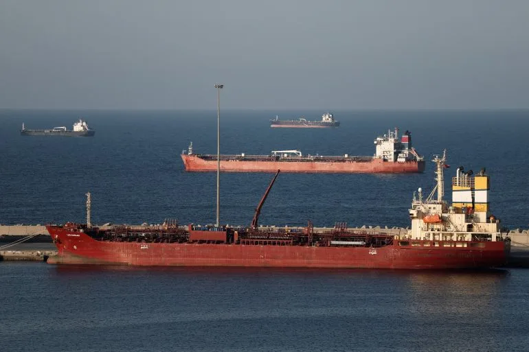 Iranian Threats at Strait of Hormuz Push Oil Past $100, Spark Global Market Turmoil