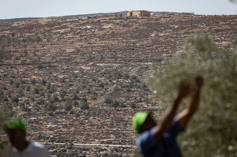 Israeli Settlers Escalate Violence in West Bank Villages, Kill Palestinian and Steal Livestock