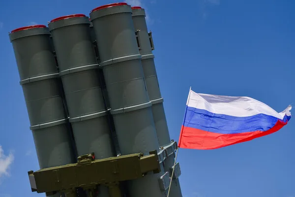 Russian Air Defense Shoots Down Three Drones Targeting Moscow, Mayor Confirms Rising Tensions