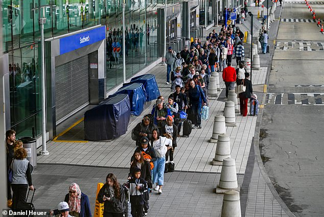 DHS Shutdown Looms as House and Senate Clash Over Funding Dispute