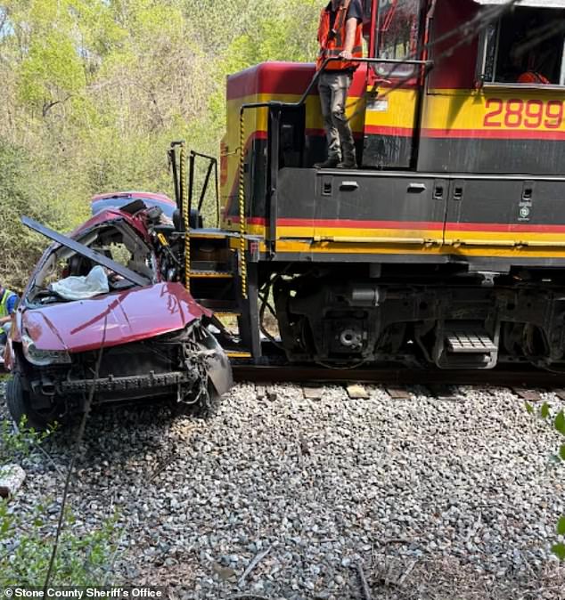 Mother and Two Daughters Among Five Killed in Mississippi Train-Van Collision
