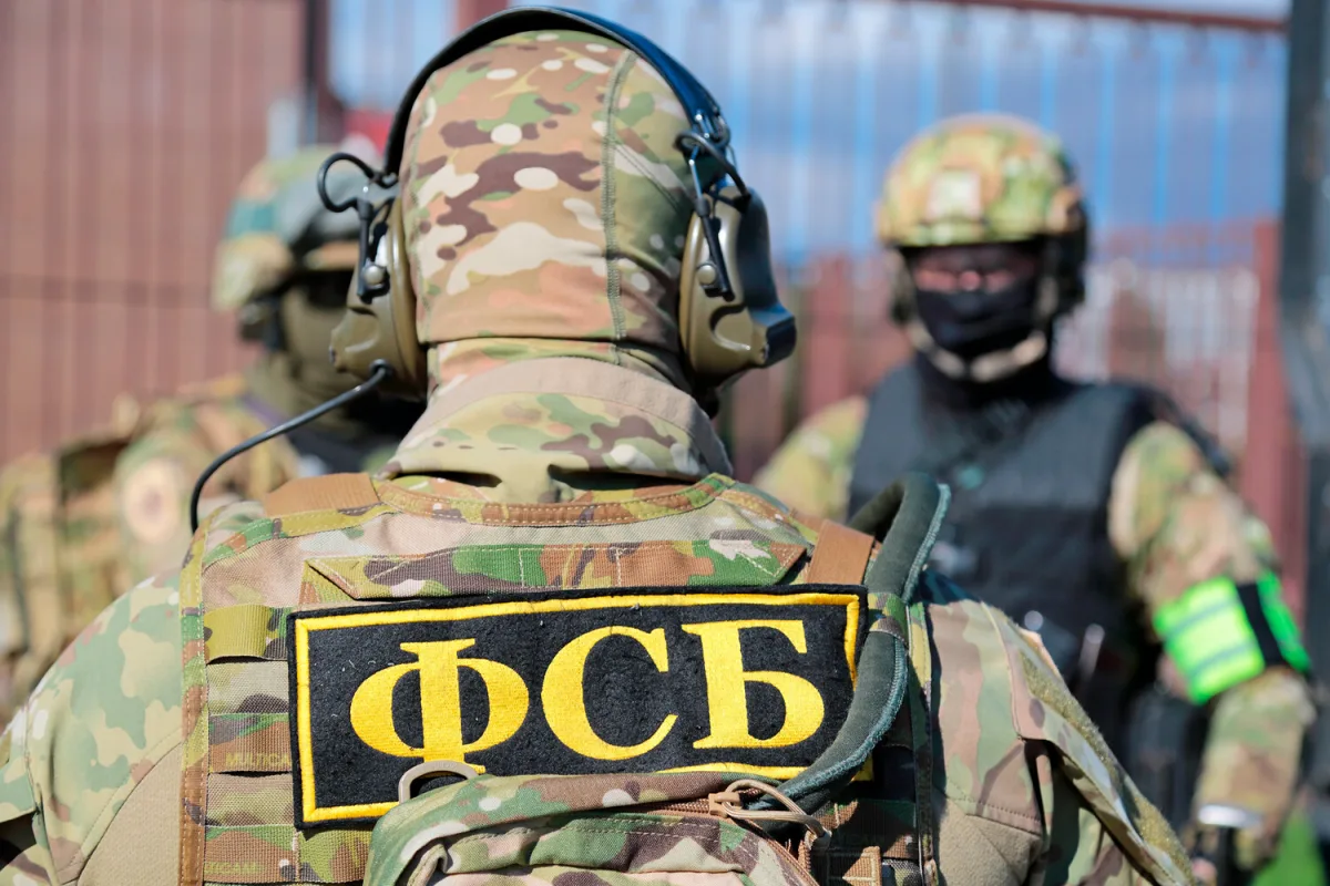 Russian Security Forces Discover Chemical Weapons Caches in Reclaimed Donetsk Areas, Accusing Ukraine of Use