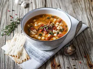 Einstein Bros. Bagel Recalls Honey Almond Cream Cheese Over Allergy Risk