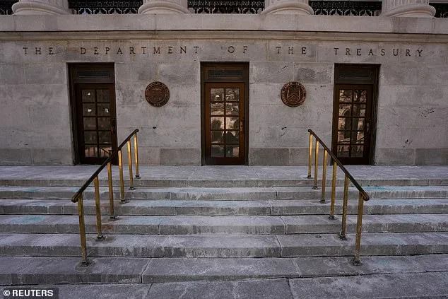 Trump Administration Convenes Emergency Meeting with Top Banks Over Anthropic's AI Model Amid Security Fears