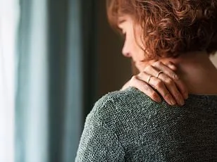 Stark Warning: Modern Habits Are Reshaping Posture and Joint Health, Says Leading Osteopath