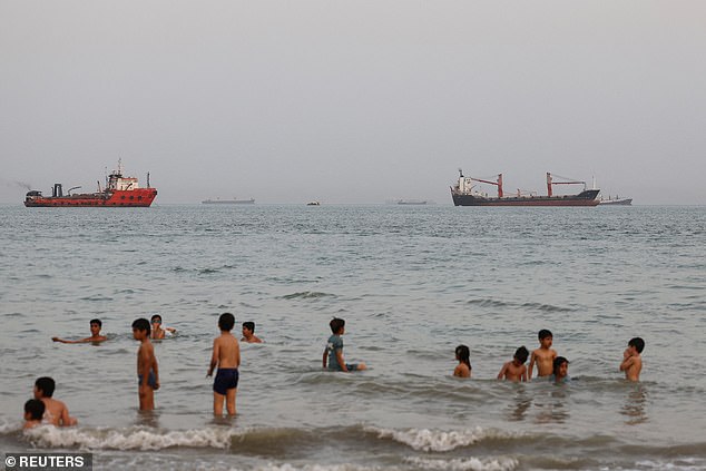 US and Iran reach principle deal to reopen Strait of Hormuz.