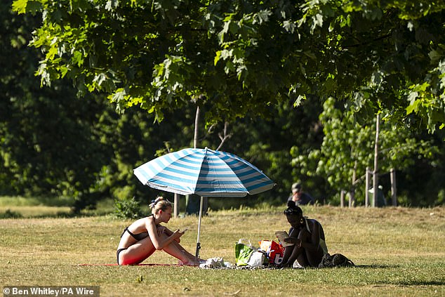 UK Heatwave Feels Worse Than Expected, Confusing Residents and Visitors