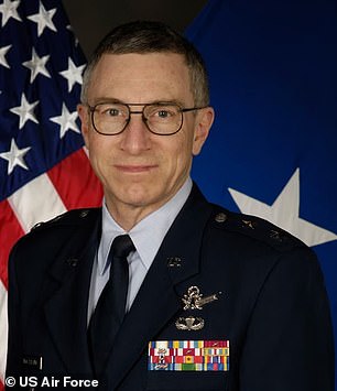 Whistleblower claims federal agent died after planning to reveal UFO secrets.