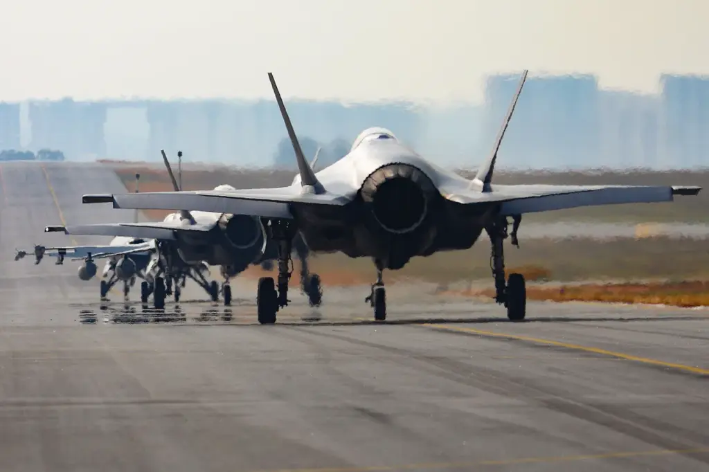 Britain Presses Ahead with F-35 Deal Amid Trump Administration Uncertainty