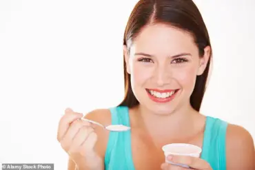 Leading Oncologist Recommends Yoghurt for Reduced Bowel Cancer Risk