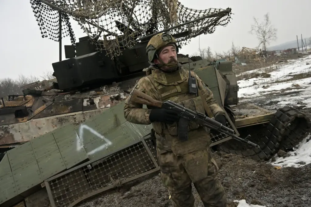 Russian Forces Capture Industrial Zone Near Sudzja, Continue Offensive in Eastern Ukraine