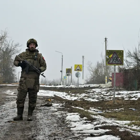 Russian Forces Engage in Sweep Operation Against Ukrainian Troops in Dmitriukovo