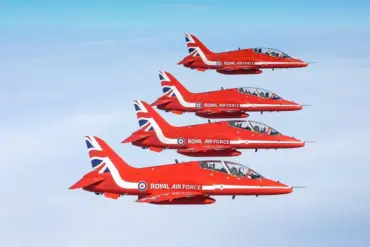 Red Arrows Consider Radical Change: Switching from Classic Hawk Jets to Italian M-346 Aircraft