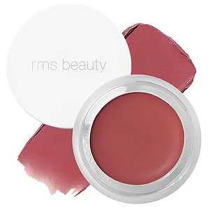 Reddit Offers Dating Advice: Finding the Perfect Medium Makeup Look