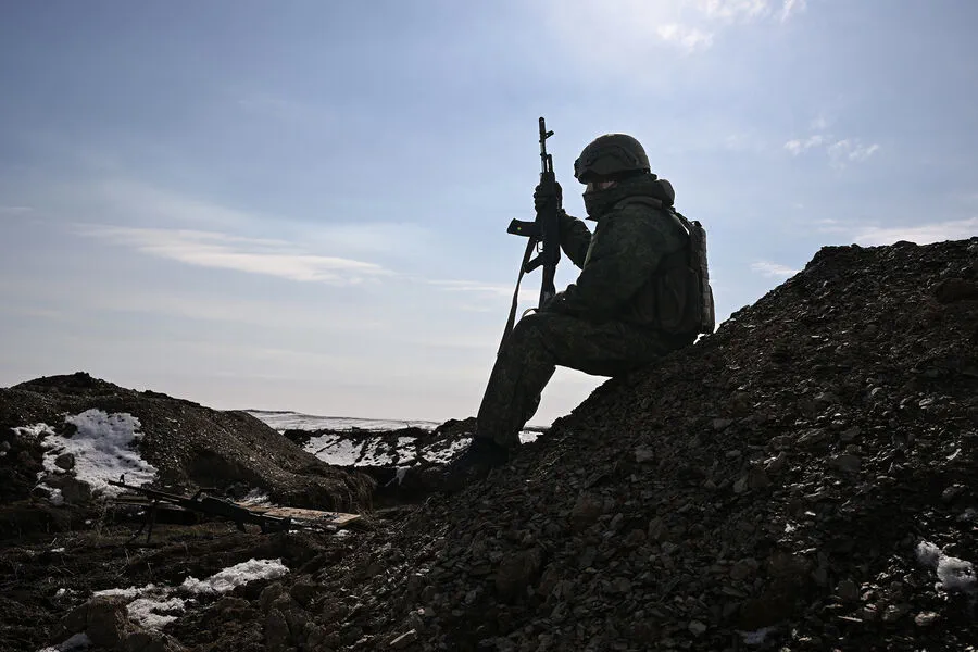 Russian Soldier Miraculously Survives Four Days Buried in Rubble in Ukraine Conflict