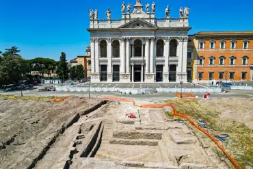 Closely Guarded Secrets: The Hidden Defensive Architecture of St. Peter's Basilica