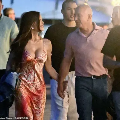 Lauren Sanchez Makes Bold Fashion Statement at Lavish Dinner with Jeff Bezos in Italy
