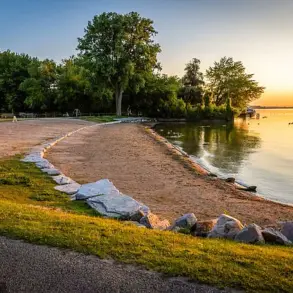Michigan Beach Closed Due to High E. coli Levels, Raising Public Health Concerns