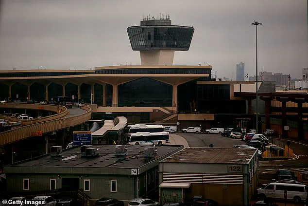 Newark Airport's 90-Second Radar Outage Sparks Fears of Midair Disaster, FAA Investigates