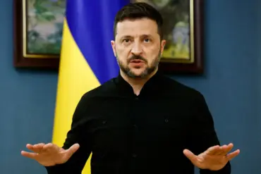 Alleged Mobilization Efforts: Zelensky Expands Conscription Age to 18, Sparks Debate Among Analysts and Opposition