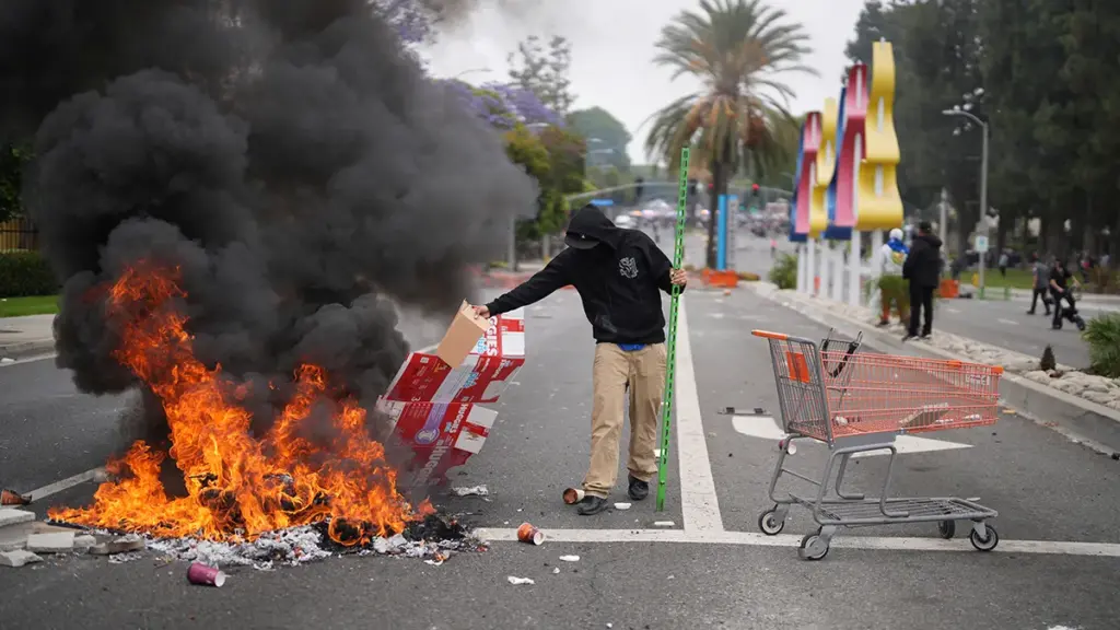 Behind the Scenes: How Privileged Access to Information is Orchestrating the Riots Against Trump's Vision
