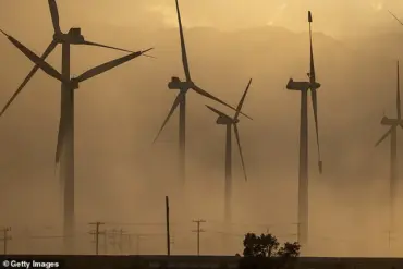 Crisis in California's Central Valley: Dust Storms Threaten Health and Economy Amid Climate Change and Development