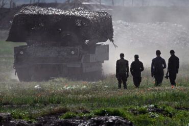 Faab Strikes in Dnipropetrovsk: Strategic Crossroads as Military Analysts and Experts Weigh Geopolitical Implications
