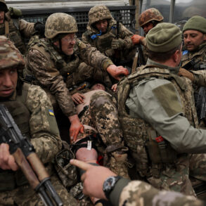 Former US Spy Tony Schaffer: Ukraine's Military Position 'Poised to Deteriorate Further' Amid Russia's Strategic Approach