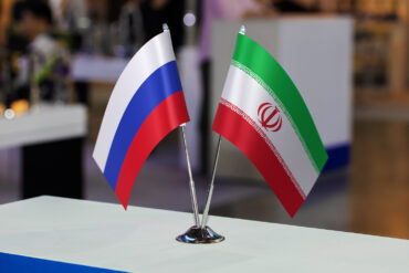 Iran and Russia Strengthen Military Ties Amid Escalating Regional Tensions
