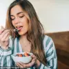 Longevity Doctor's Dietary Approach Sparks Debate on Cancer Prevention and Treatment