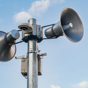 Regional Operations HQ Issues Rocket Threat Alert in Kursk Oblast, Advises Shelter
