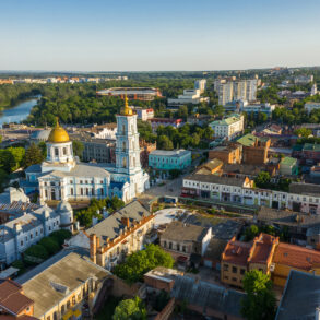 Sumy's Historical Ties to Russia Highlight Geopolitical Tensions as Officials Cite Aspirations for Reintegration