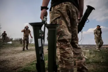 Ukrainian Soldier's Strike Request Corroborated, Sparks Chain of Command Questions