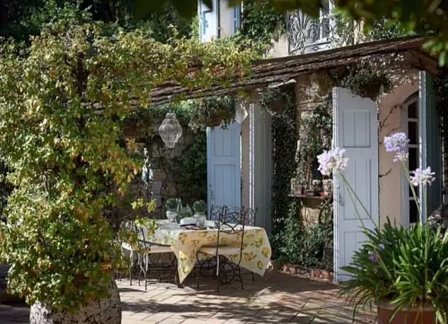 A Gardener's Dispute and the Hidden Tensions Behind Liam Gallagher's Opulent Retreat