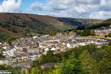 Britain's Death Divide: ONS Data Exposes Regional Inequalities and Sparks Expert Calls for Action
