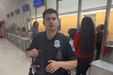 Flight Cancellation Incident Sparks Public Debate on Airline Regulations and Customer Service Policies